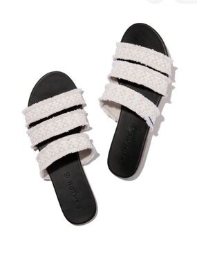 Rothys Triple Band Flat Sandals Size 8.5. Super cute!!!